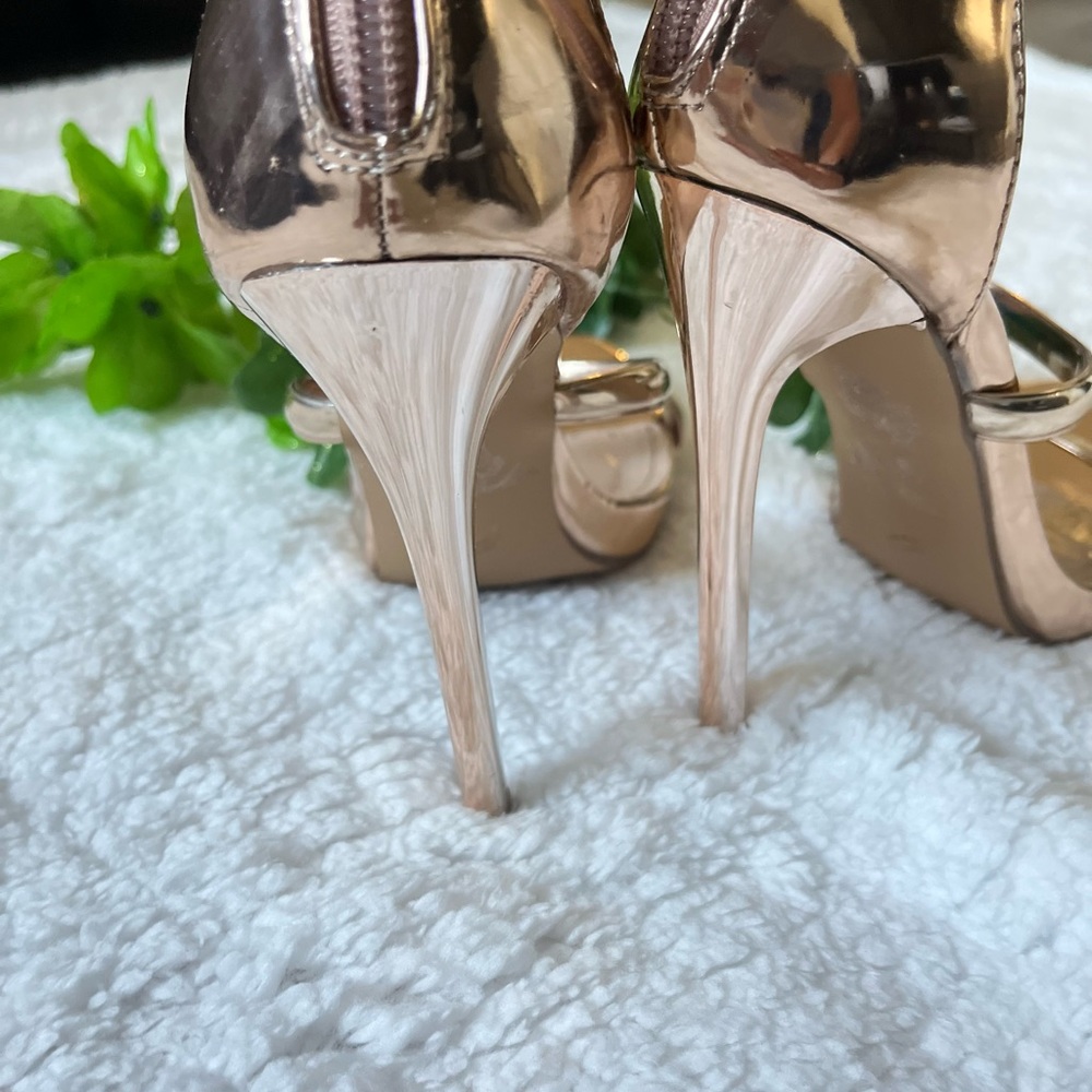 Shoe Republic La women Size 6 Rose Gold High Heel Sandal With Back Zip - Picture 4 of 7